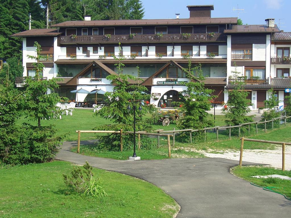 Albergo Miramonti Dependance Asiago Buitenkant foto